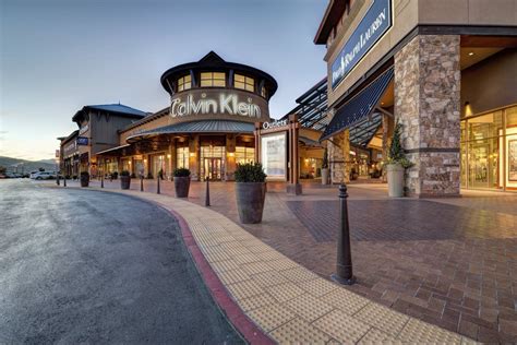 traverse mtn outlets